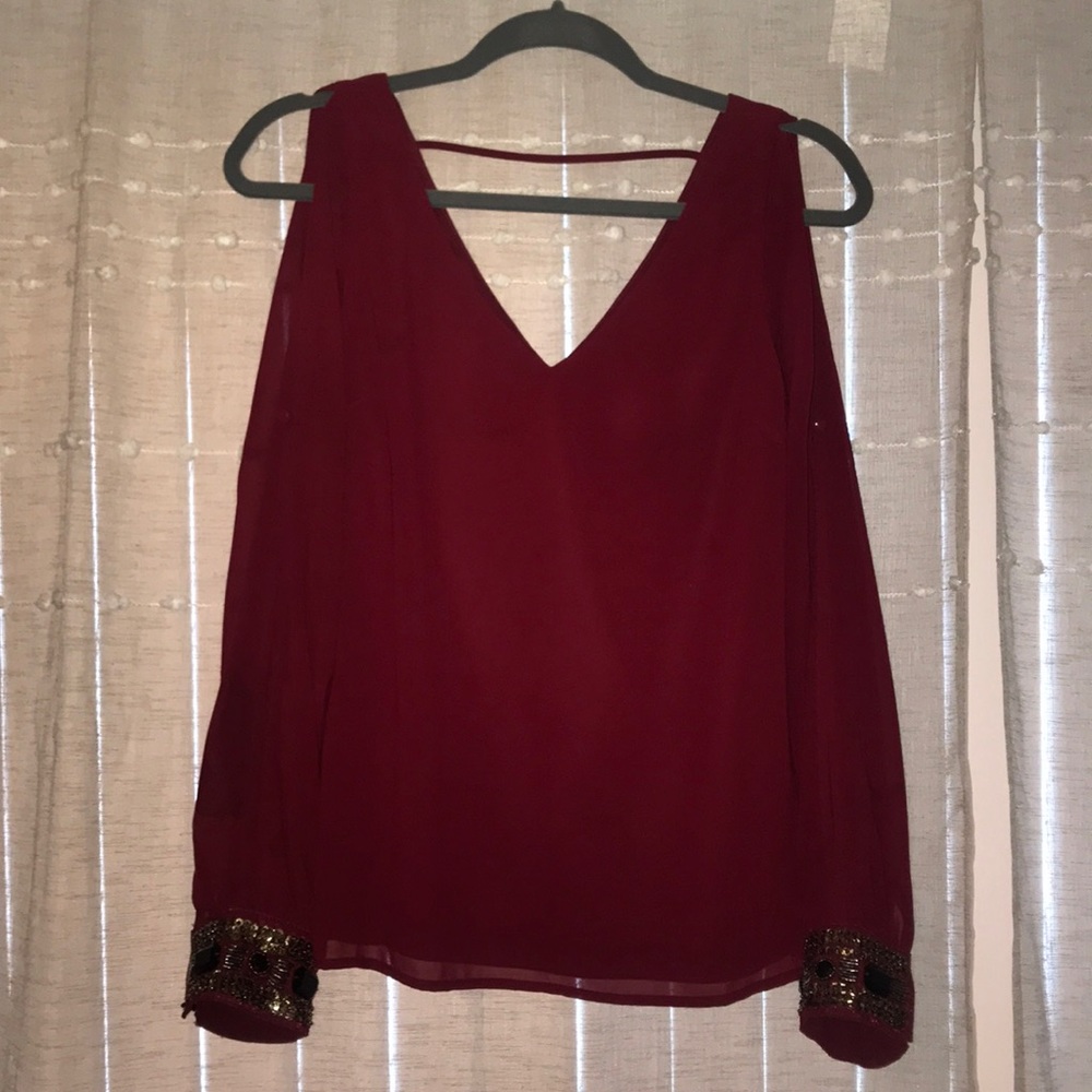 Merlot open sleeve top